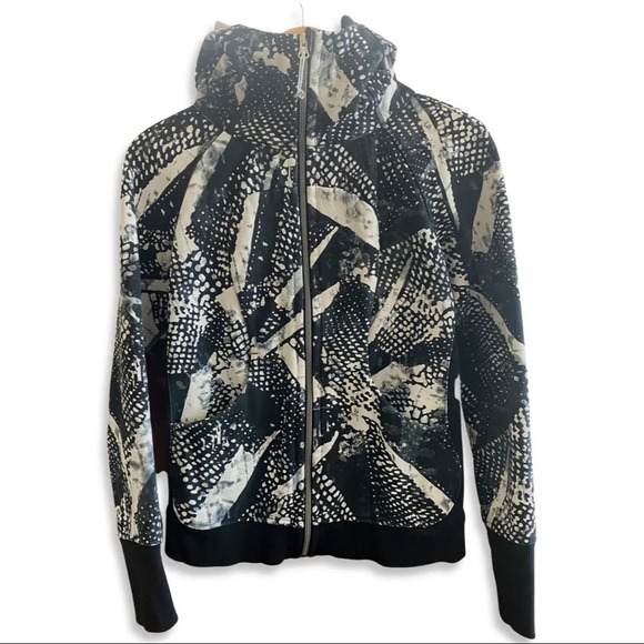 {Lululemon} Scuba Hoodie III size 6 - Picture 4 of 5